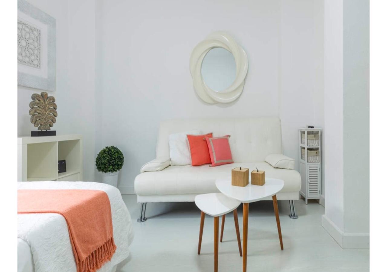 Lovely Studio At The City Heart! Málaga Exterior foto